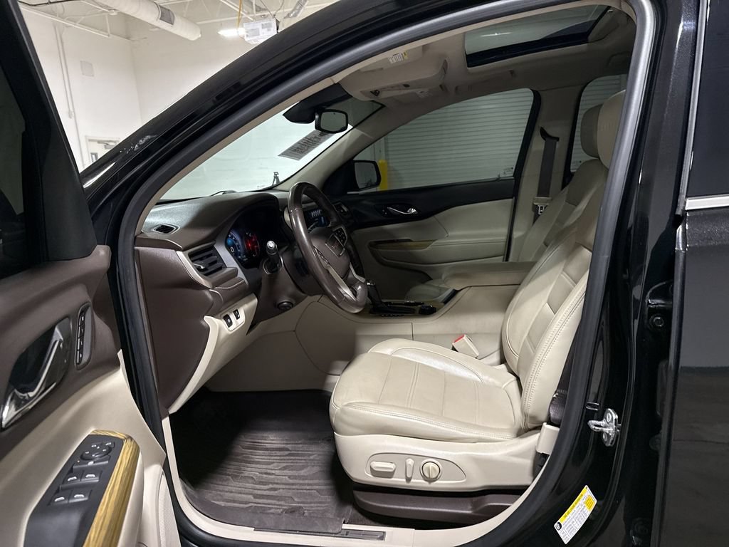Used 2018 GMC Acadia Denali w/ LPO, Floor Liner Package AWD/4WD image 21
