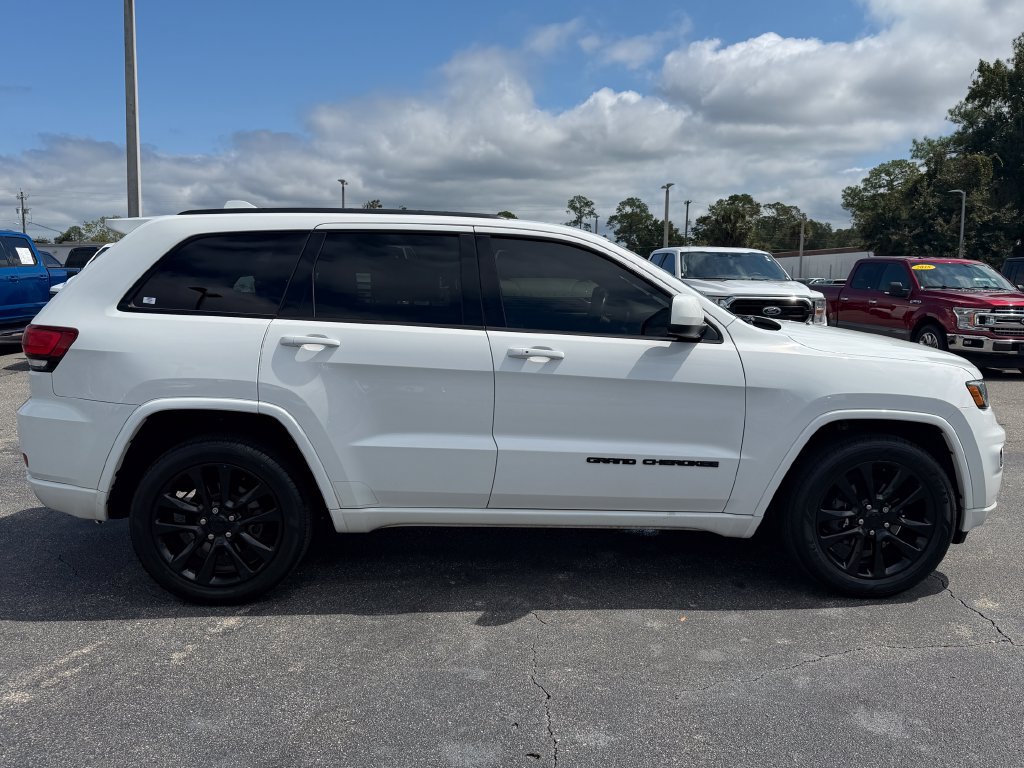 Used 2019 Jeep Grand Cherokee Altitude RWD image 5