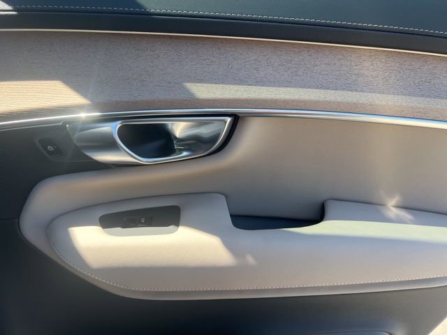 New 2026 Volvo XC90 B5 Core image 31