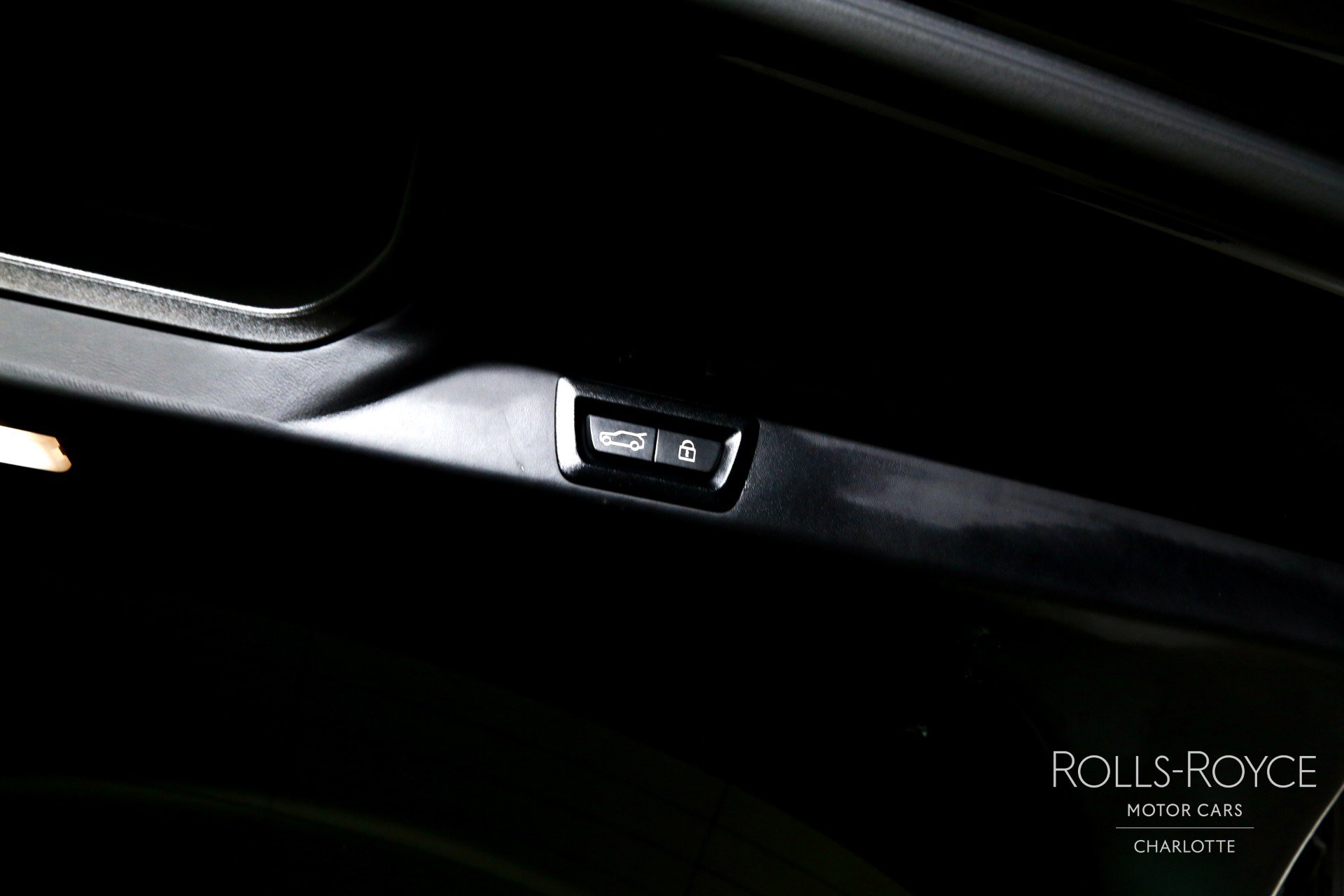 Used 2022 Rolls-Royce Cullinan image 26