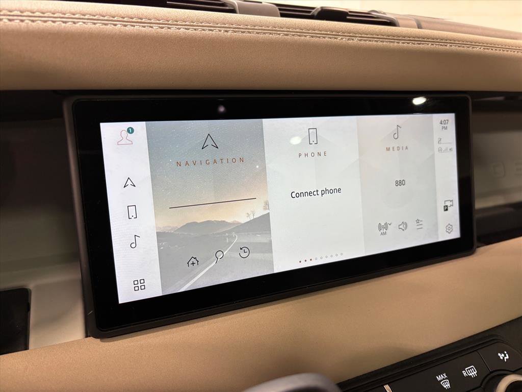 Used 2020 Land Rover Defender 110 First Edition image 16