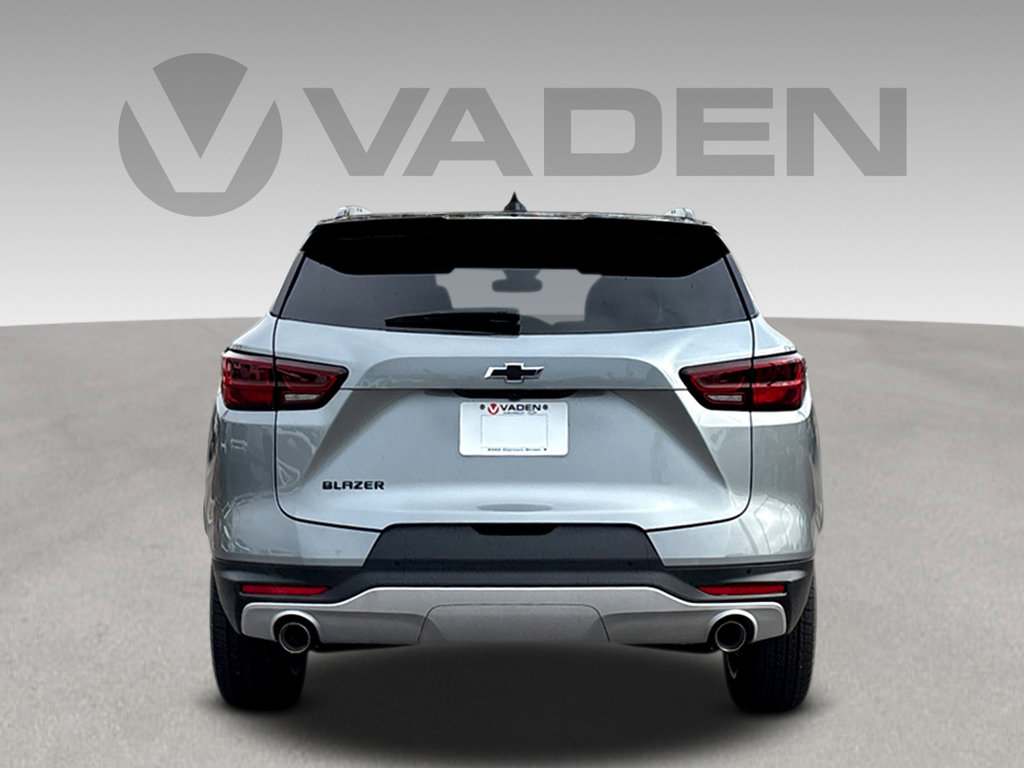 New 2026 Chevrolet Blazer LT w/ LPO, Black Sport Package FWD image 25