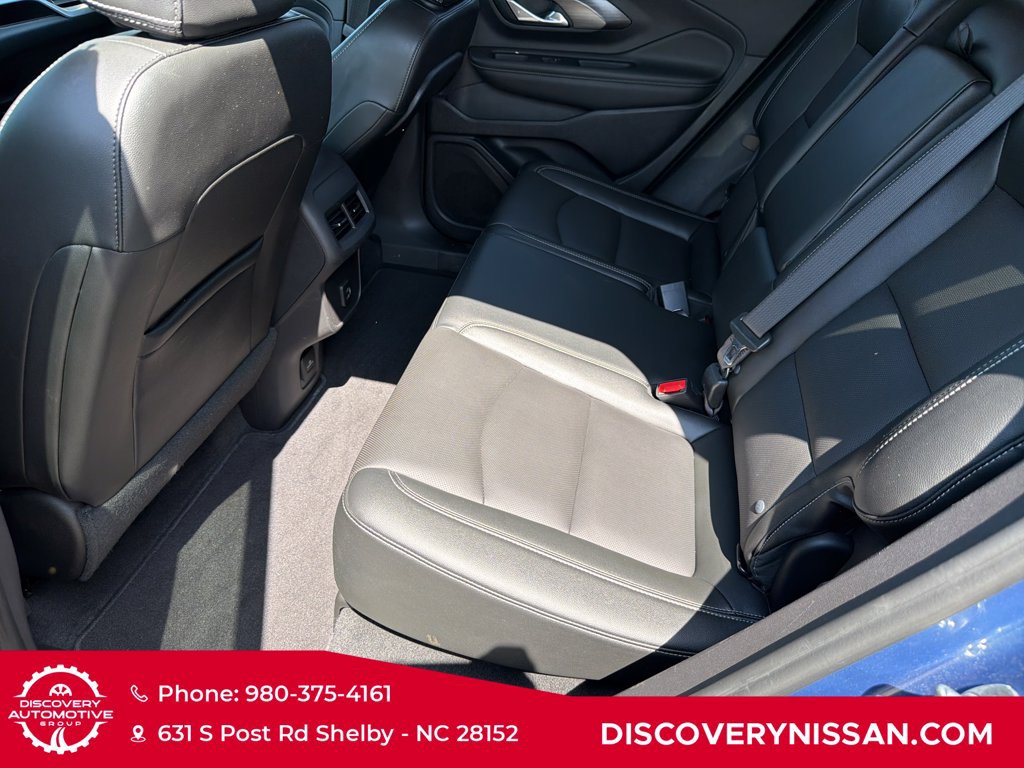 Used 2024 GMC Terrain SLT AWD/4WD image 29