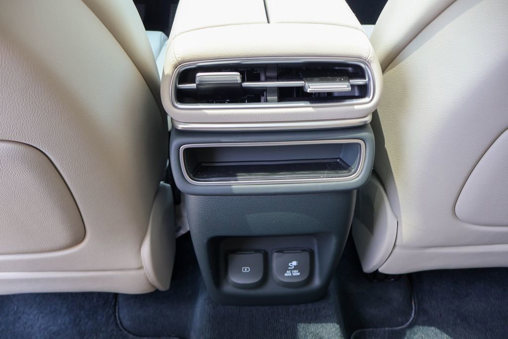 Used 2025 Genesis GV80 2.5T Advanced AWD/4WD image 23