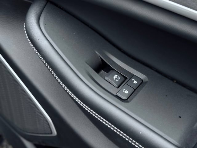 Used 2022 Jeep Grand Cherokee Limited AWD/4WD image 19