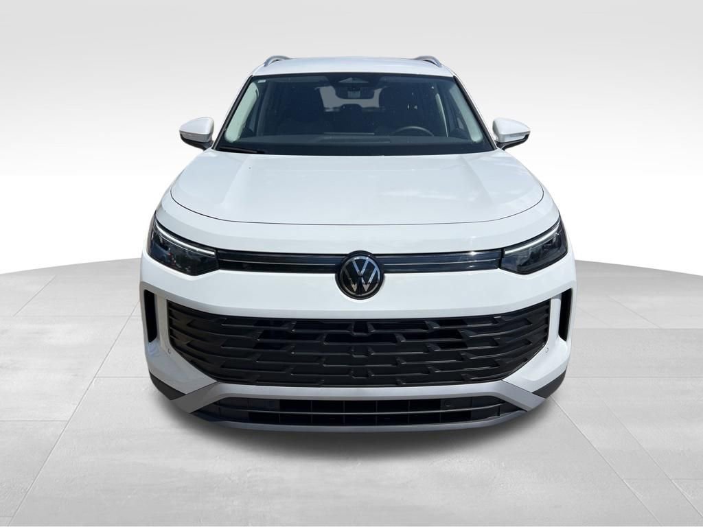 Used 2025 Volkswagen Tiguan S FWD image 3