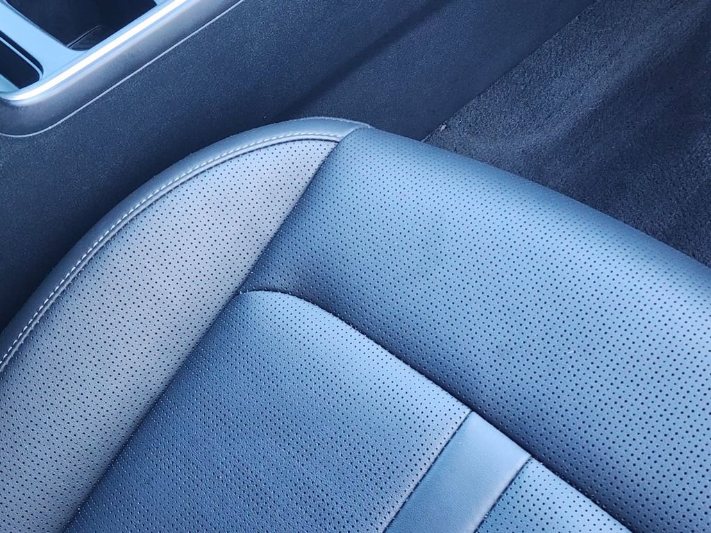 Used 2025 Kia Sorento S image 29