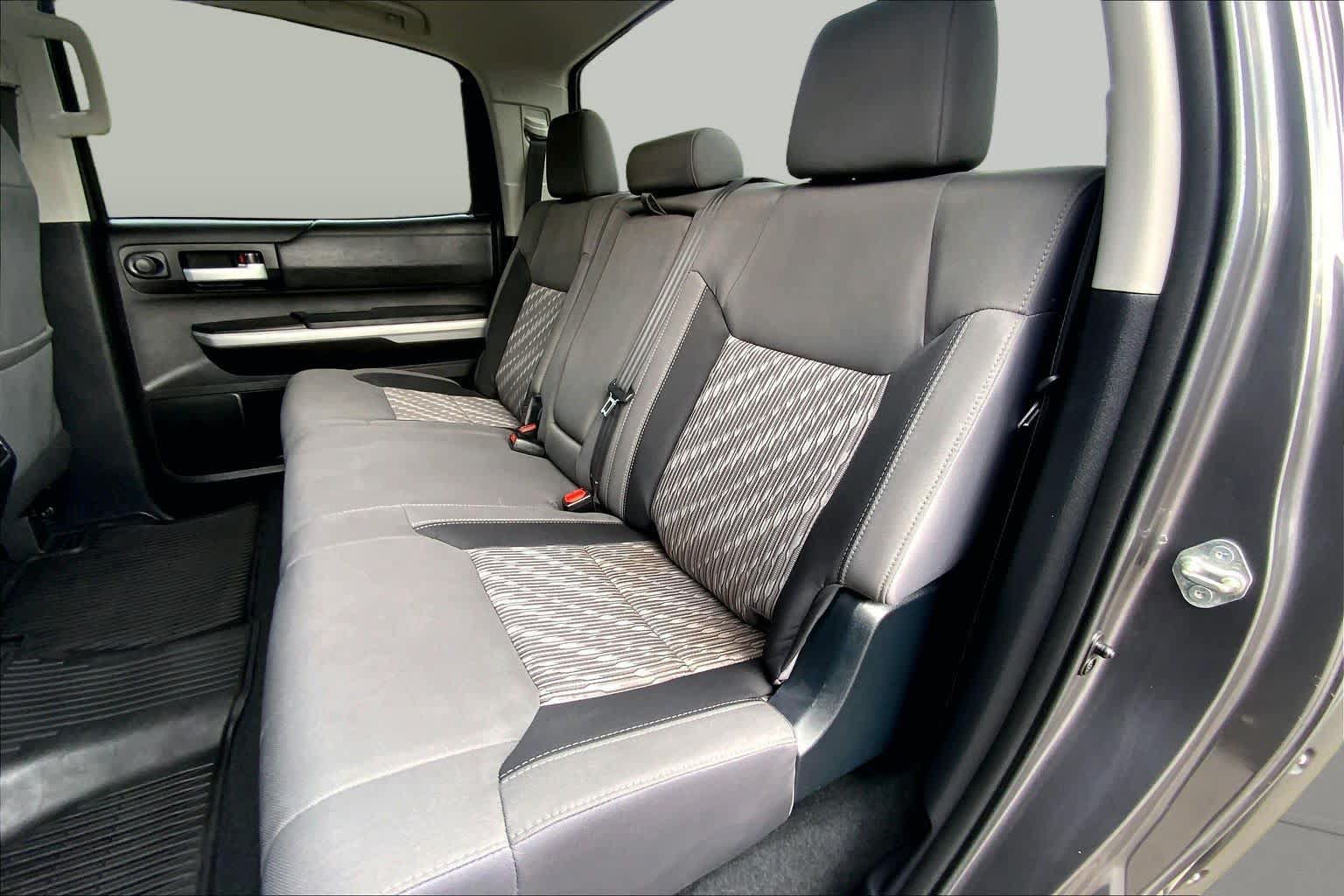 Used 2018 Toyota Tundra SR5 w/ SR5 Upgrade Package RWD image 20