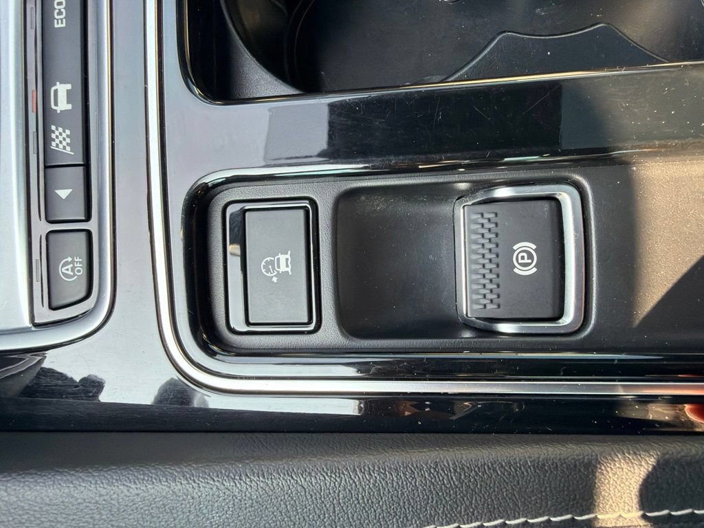 Used 2020 Jaguar F-PACE S AWD/4WD image 24
