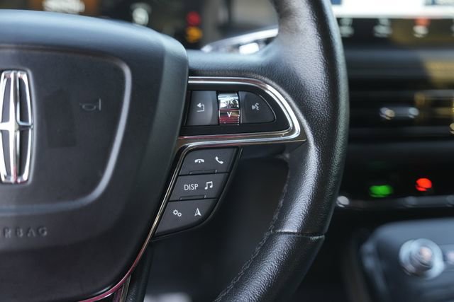 Used 2023 Lincoln Nautilus FWD w/ Premium Package image 23