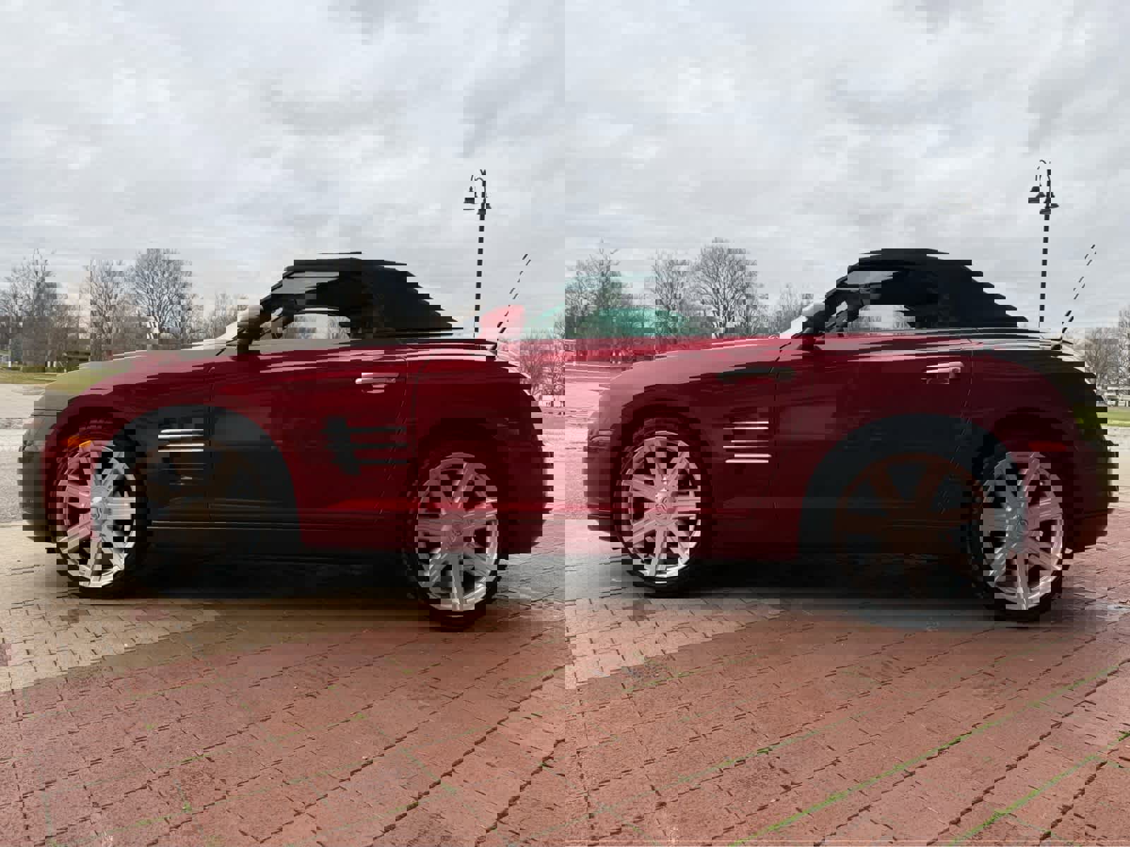 Used 2005 Chrysler Crossfire Limited image 7