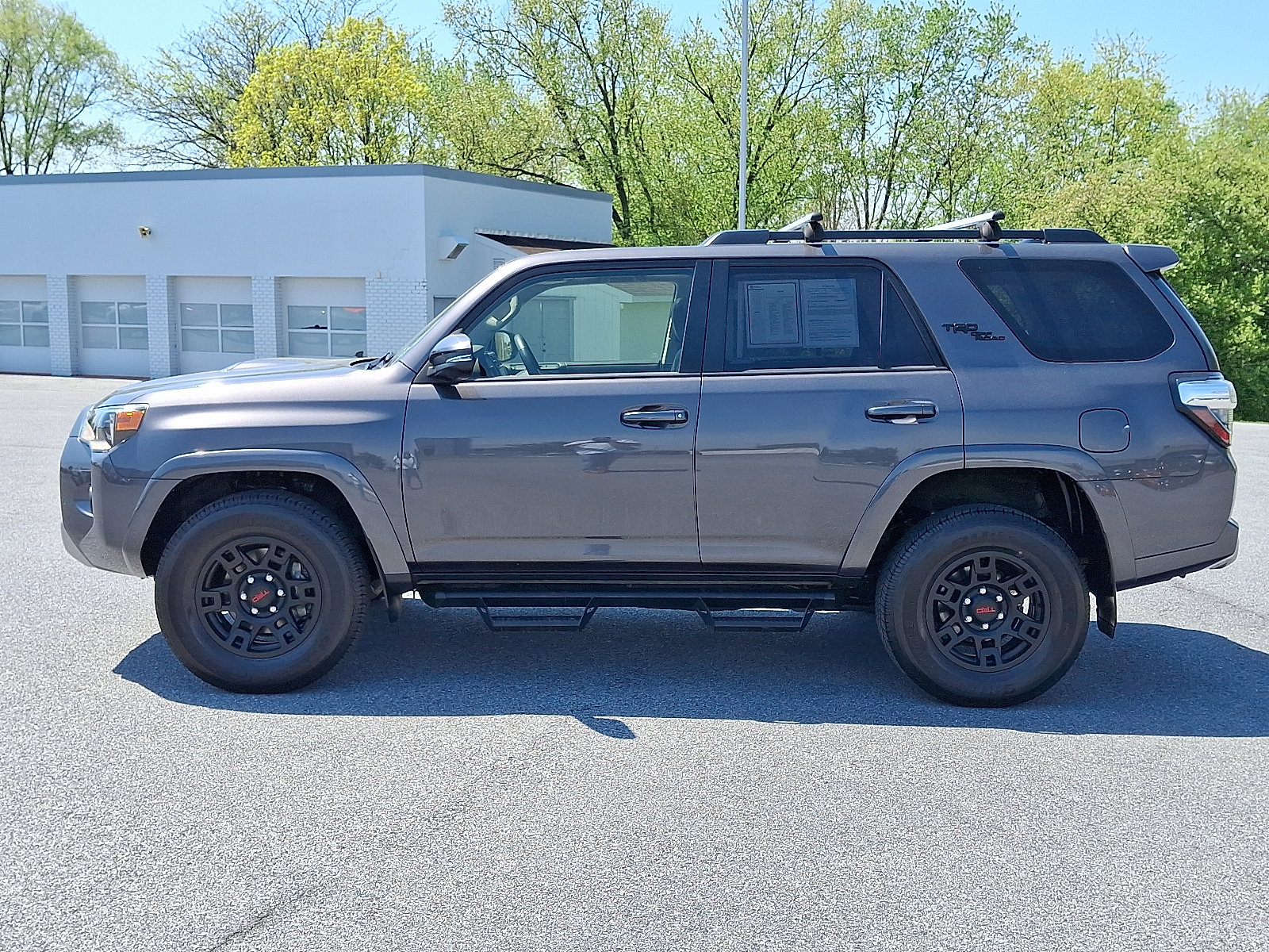 Certified 2023 Toyota 4Runner TRD Off-Road Premium w/ Off Road Premium Plus Package AWD/4WD image 4