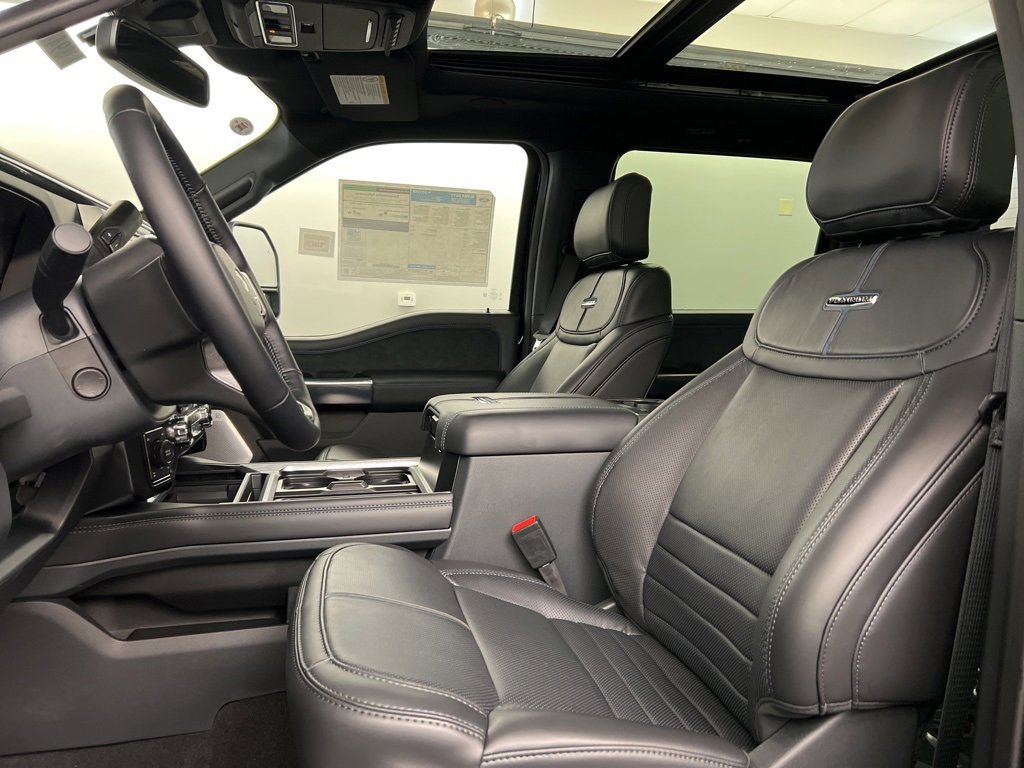 New 2025 Ford F250 Platinum image 30