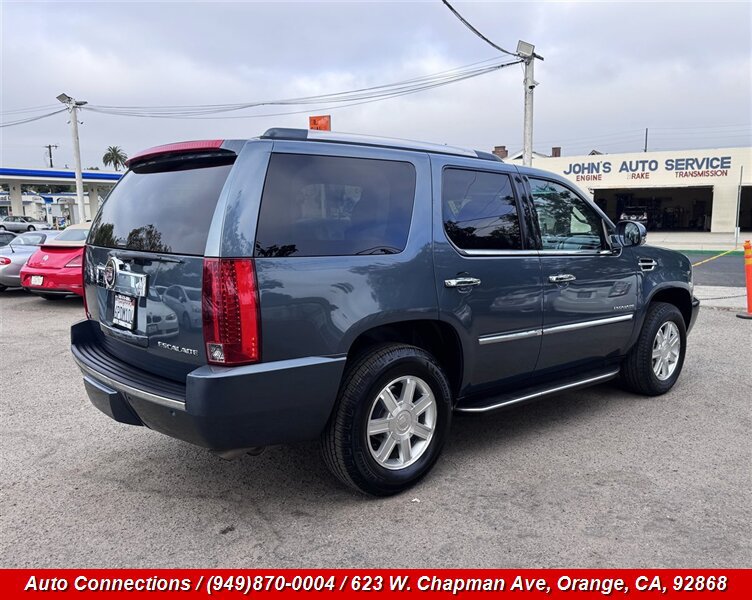 Used 2010 Cadillac Escalade 2WD image 3