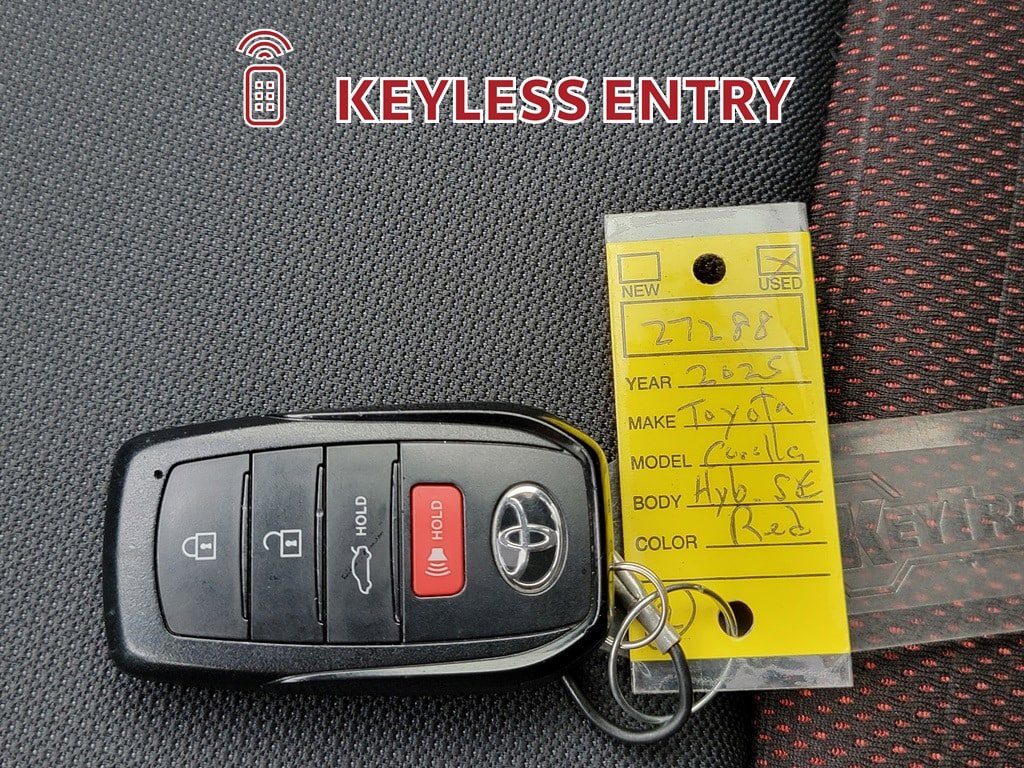 Certified 2025 Toyota Corolla SE w/ SE Premium Package FWD image 31