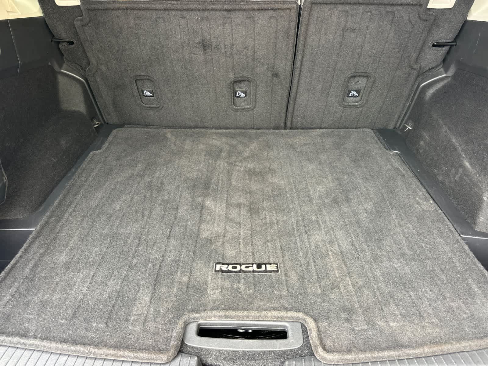 Used 2025 Nissan Rogue SV AWD/4WD image 16