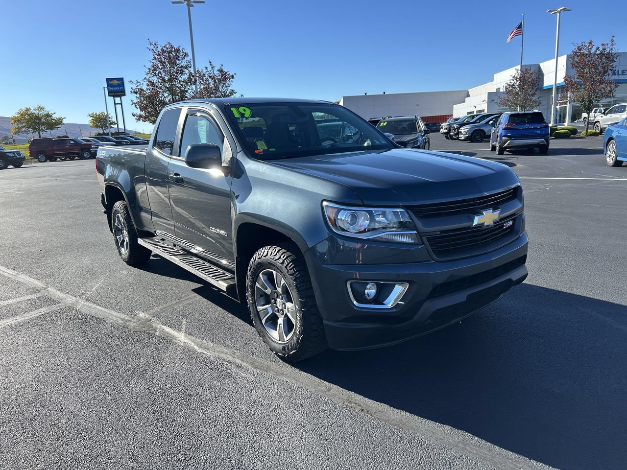 Used 2019 Chevrolet Colorado Z71 AWD/4WD image 1
