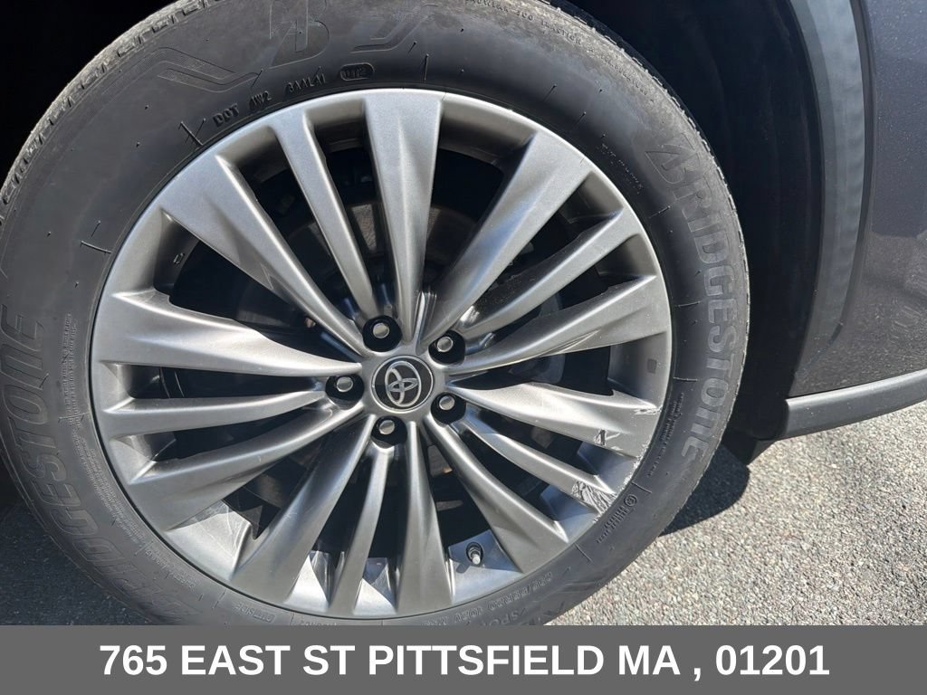 Used 2021 Toyota Highlander Platinum AWD/4WD image 29