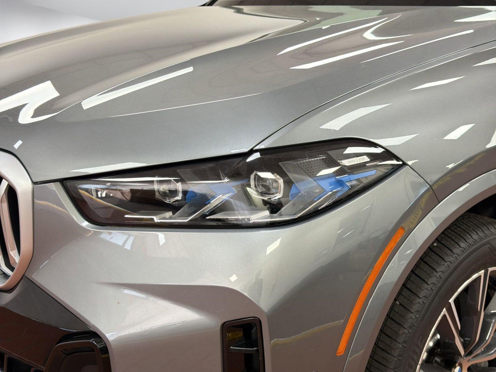 Used 2026 BMW X5 xDrive40i w/ M Sport Package AWD/4WD image 11