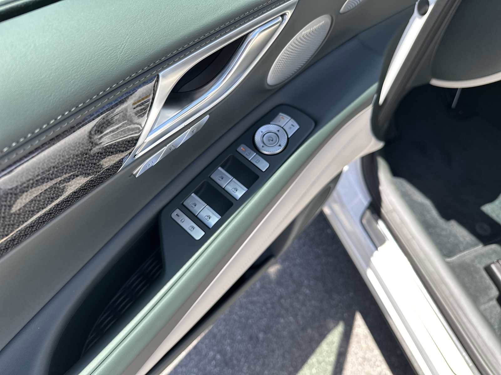 New 2026 Genesis GV80 3.5T e-SC AWD/4WD image 15