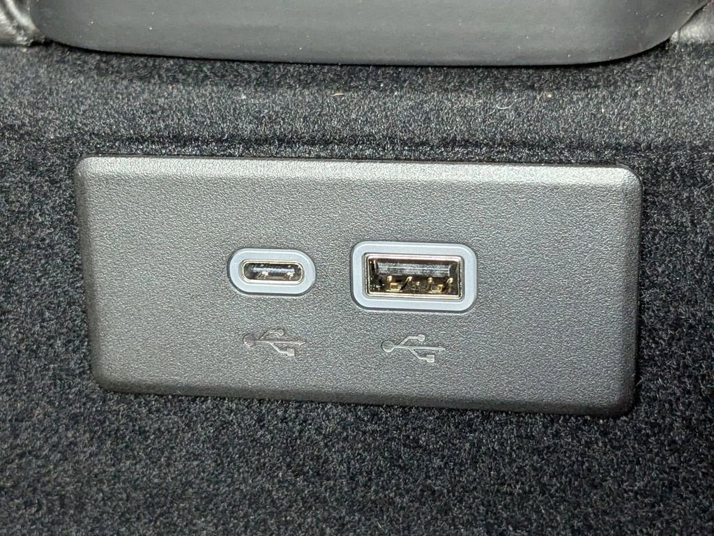 Used 2024 Chevrolet Corvette Z06 image 25