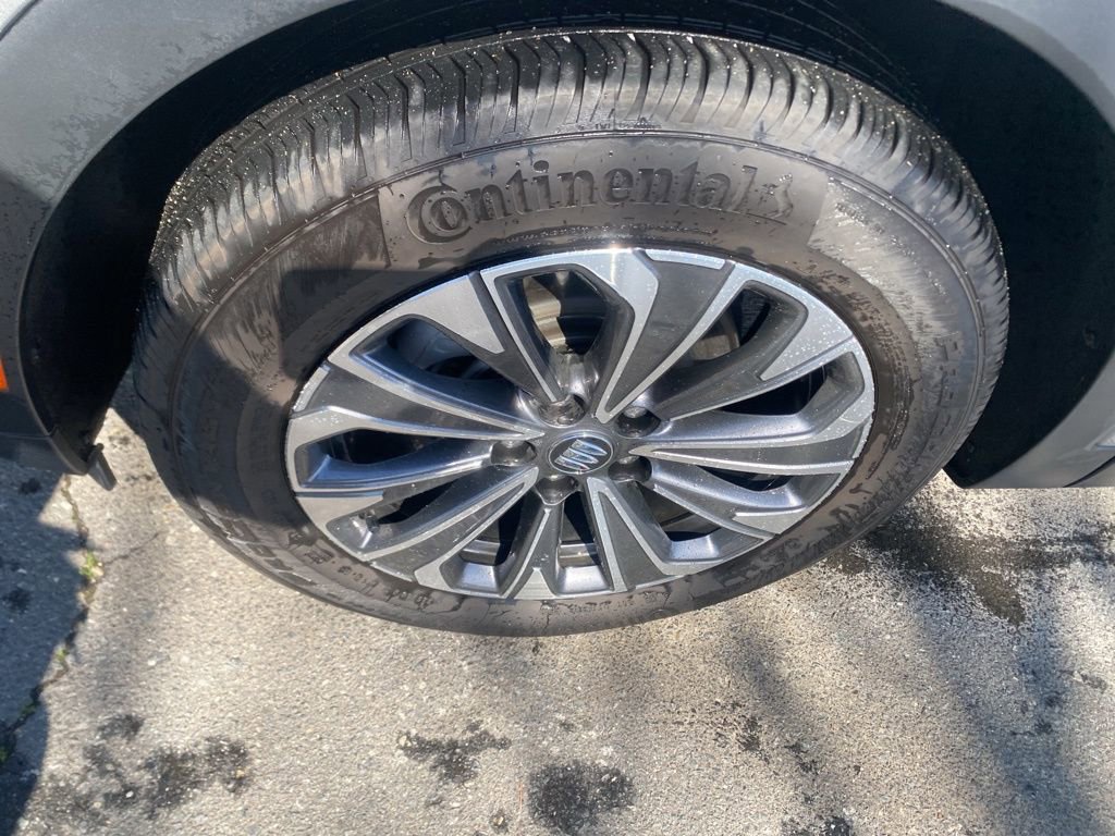 Used 2025 Buick Envision Preferred image 9