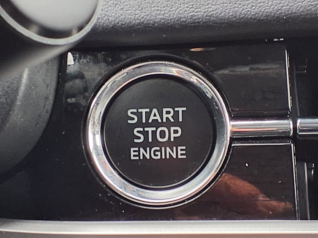 Used 2024 Mitsubishi Outlander SEL image 16