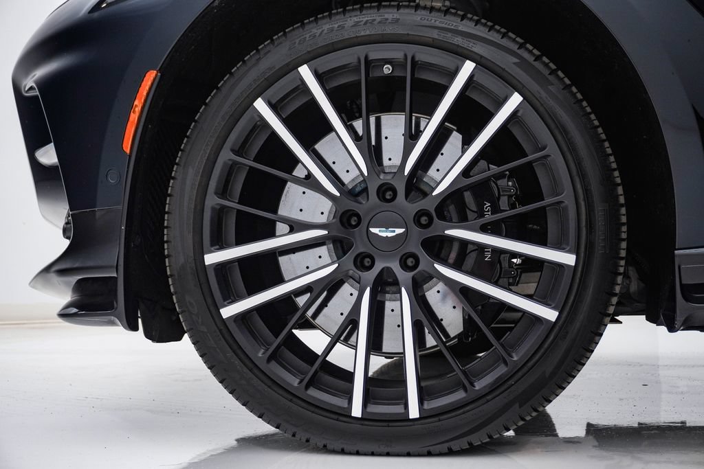 Used 2025 Aston Martin DBX 707 AWD/4WD image 15