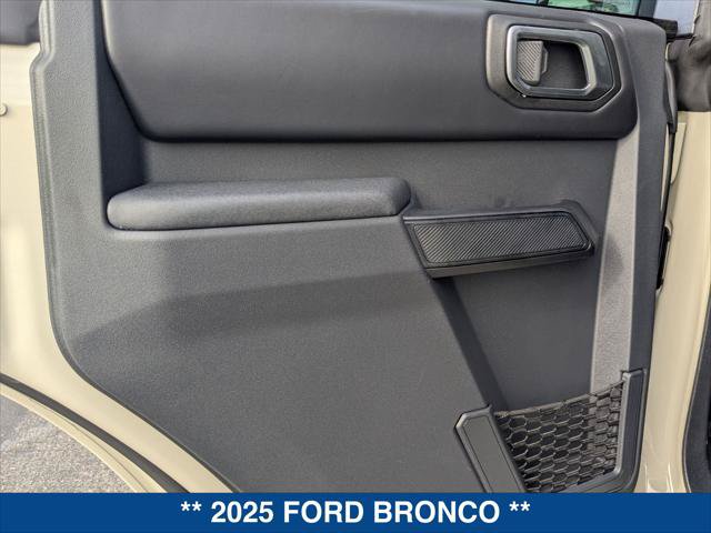 New 2025 Ford Bronco Badlands AWD/4WD image 17