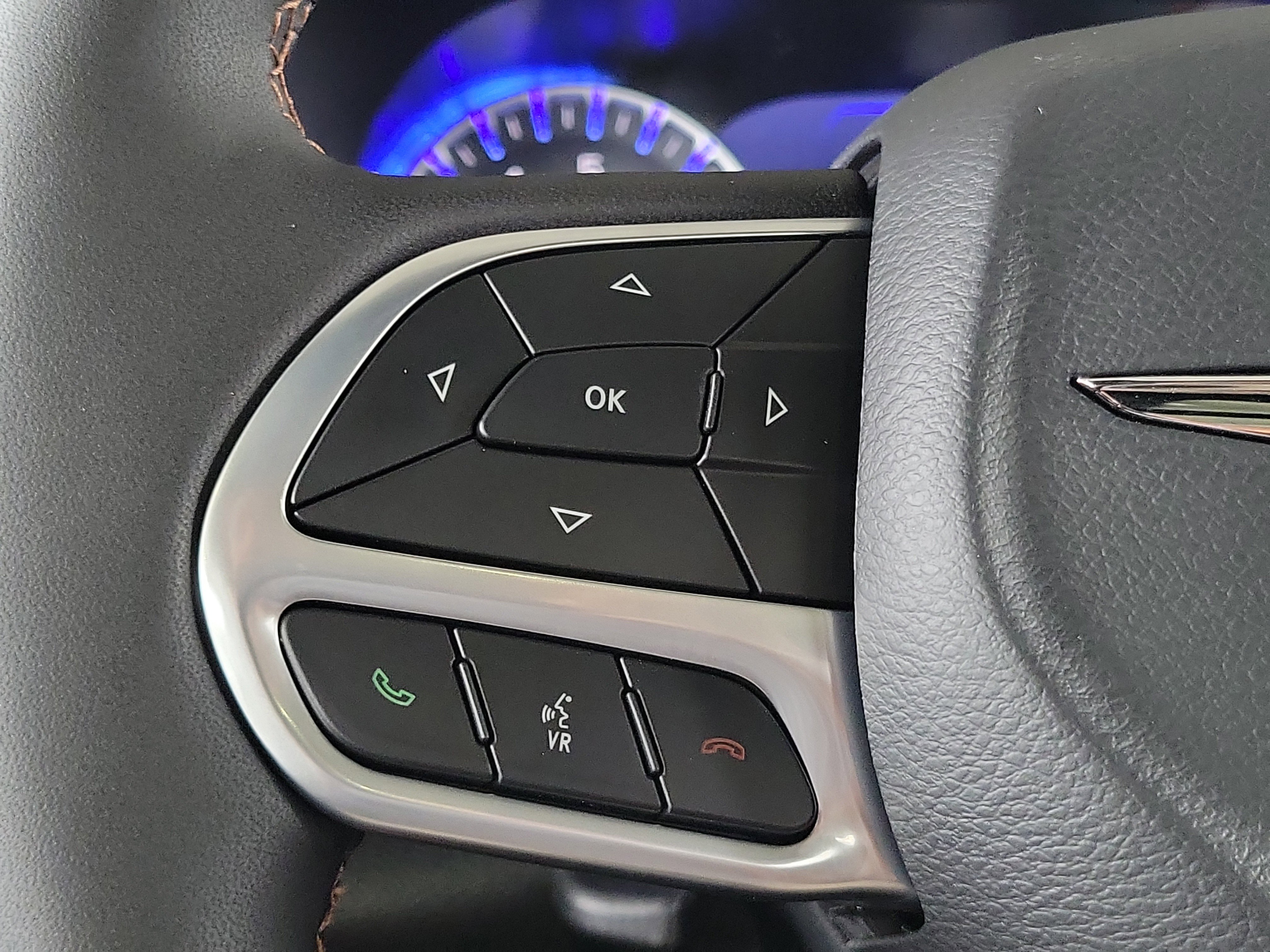 New 2026 Chrysler Pacifica Pinnacle w/ Trailer Tow Group FWD image 23