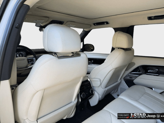 Used 2025 Land Rover Range Rover SE AWD/4WD image 27