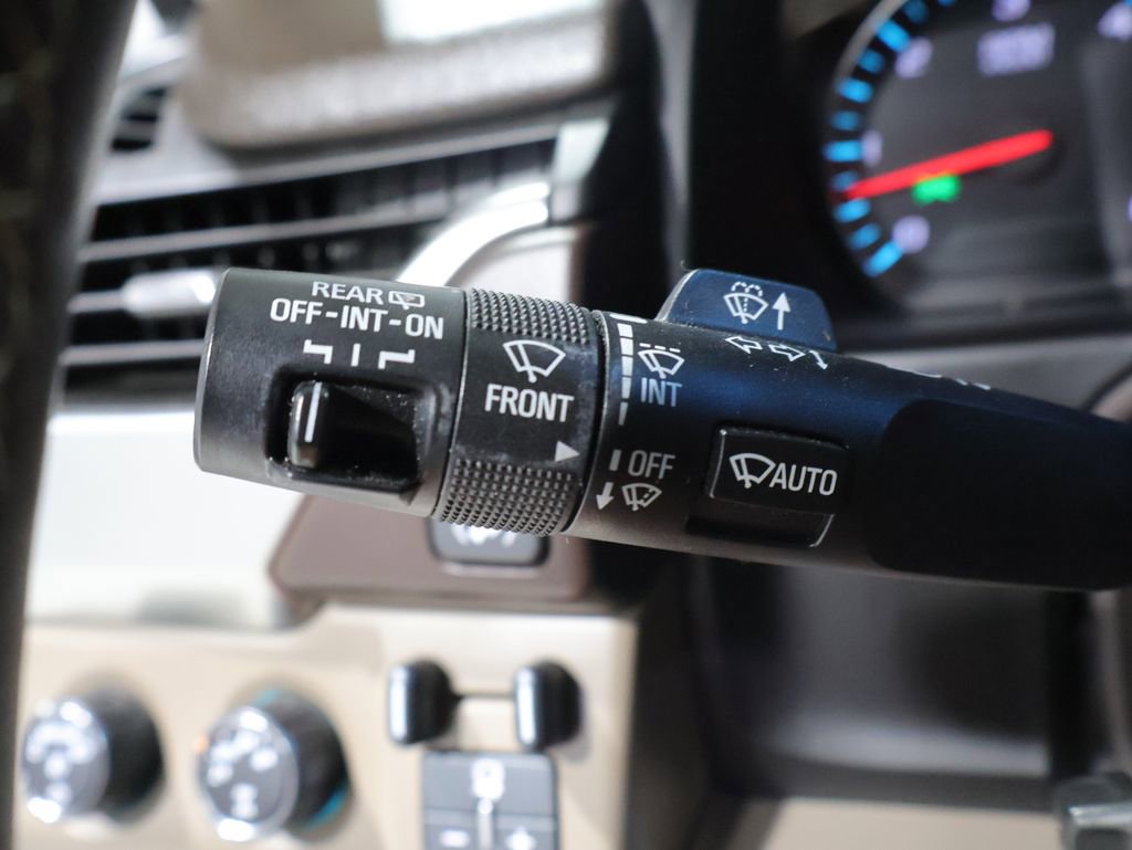 Used 2015 Chevrolet Suburban LTZ AWD/4WD image 39