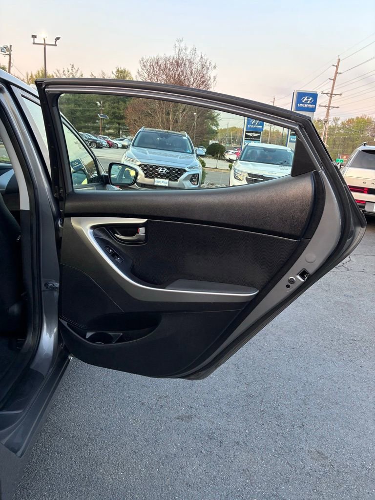 Used 2013 Hyundai Elantra Limited FWD image 45