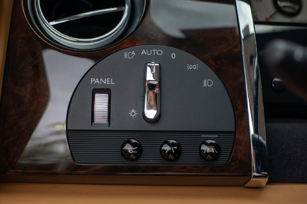 Certified 2017 Rolls-Royce Wraith RWD image 48