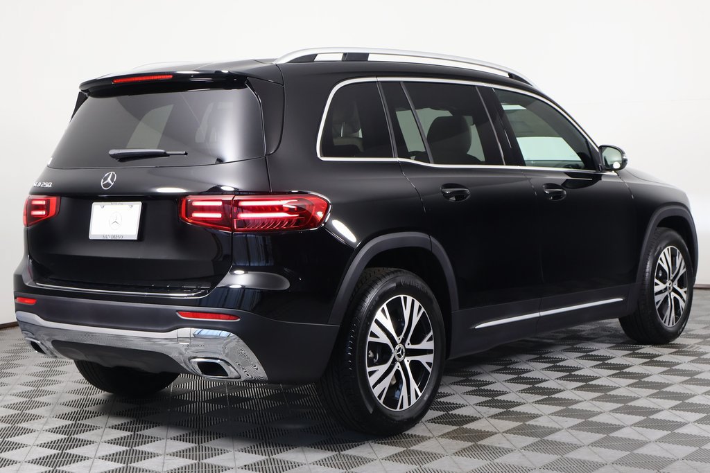 New 2026 Mercedes-Benz GLB 250 image 2