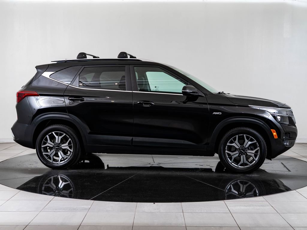 Used 2023 Kia Seltos EX AWD/4WD image 11