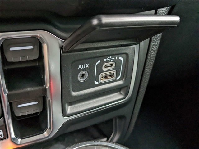 New 2024 Jeep Wrangler Unlimited Sahara image 28