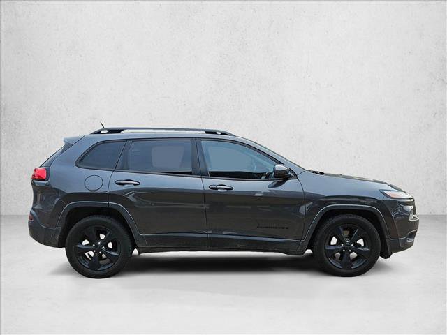Used 2015 Jeep Cherokee Latitude w/ Comfort/Convenience Group image 4