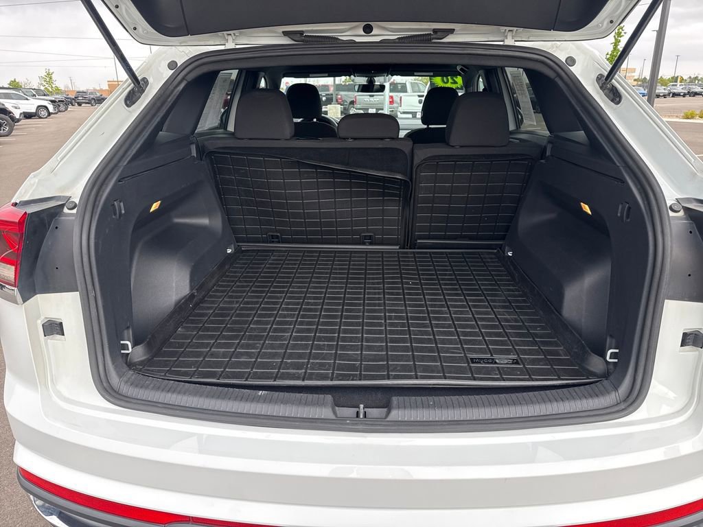 Used 2020 Volkswagen Atlas Cross Sport S image 27