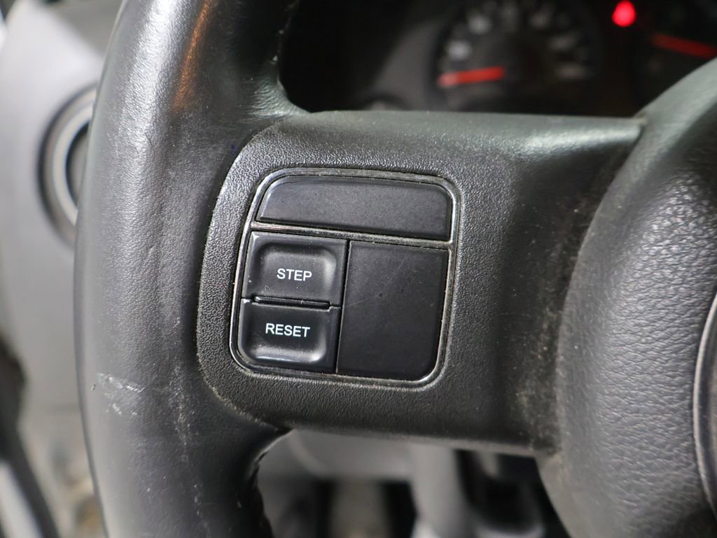 Used 2013 Jeep Patriot Latitude w/ Premium Sound Group AWD/4WD image 29