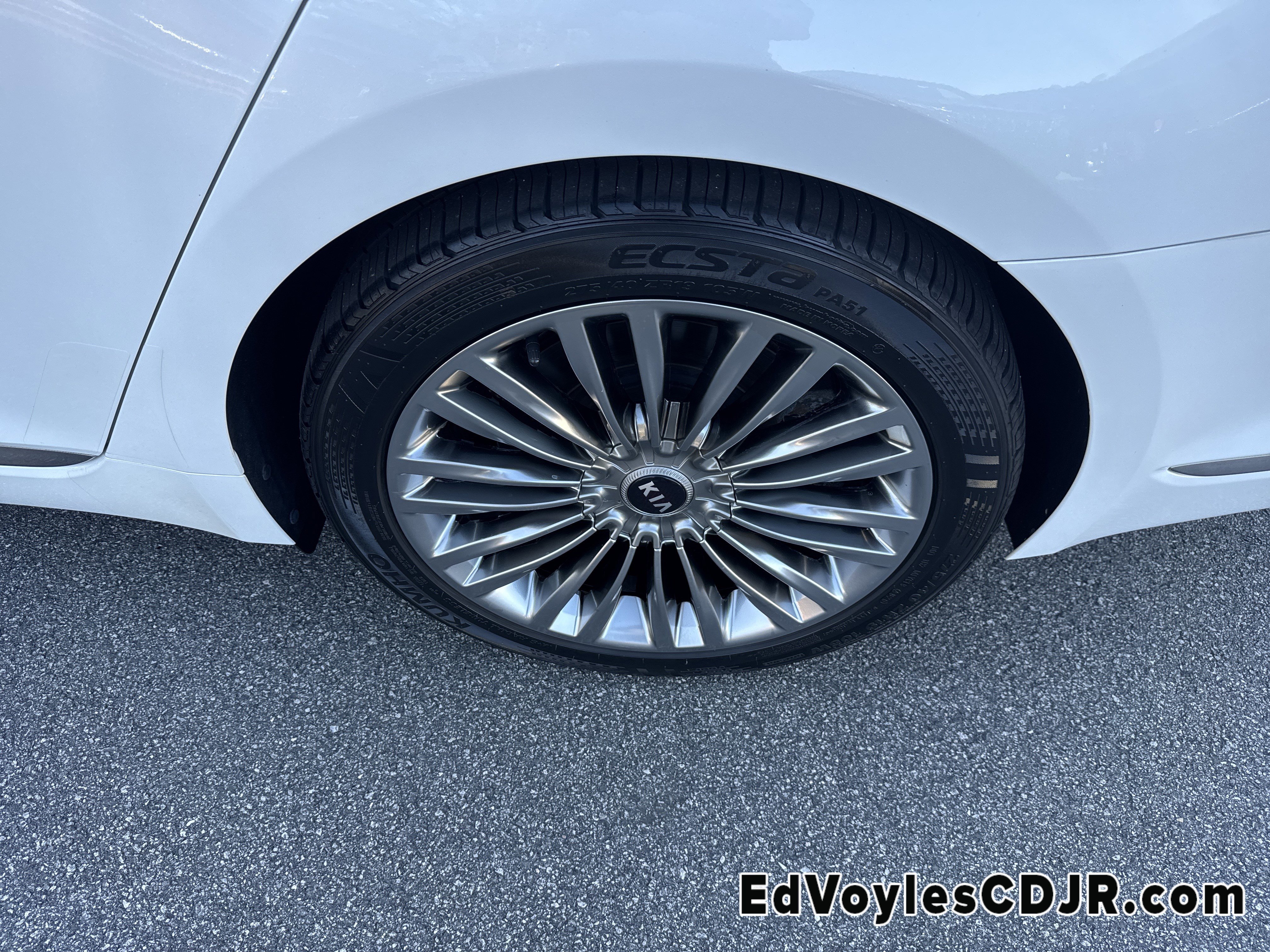 Used 2020 Kia K900 Luxury w/ VIP Package image 26