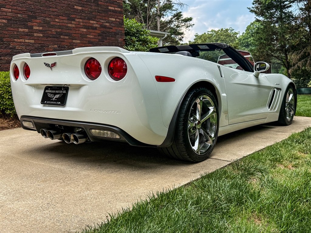 Used 2013 Chevrolet Corvette Grand Sport w/ 4LT Preferred Equipment Group RWD image 34