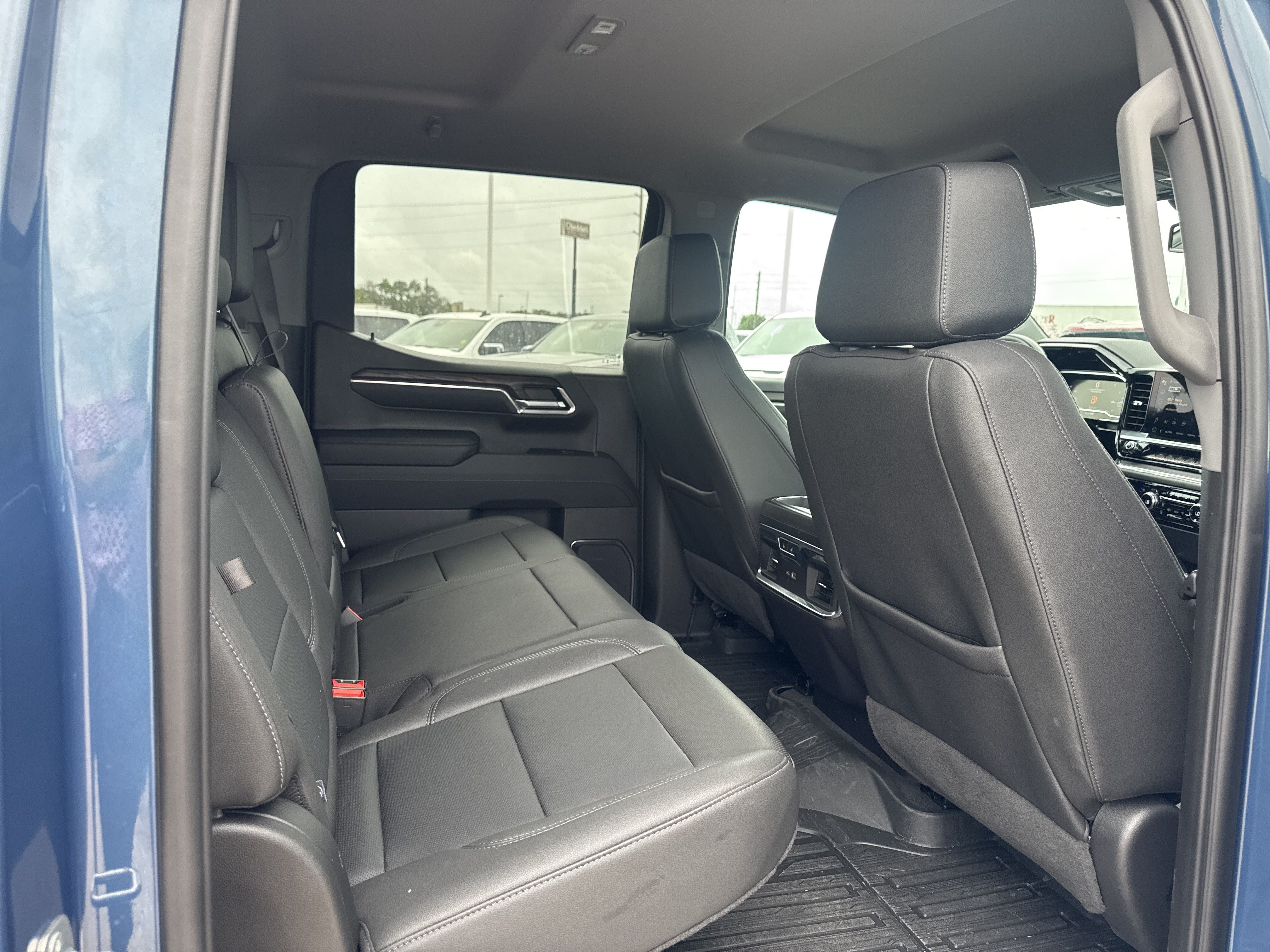 Used 2024 GMC Sierra 1500 SLT w/ SLT Premium Plus Package AWD/4WD image 12