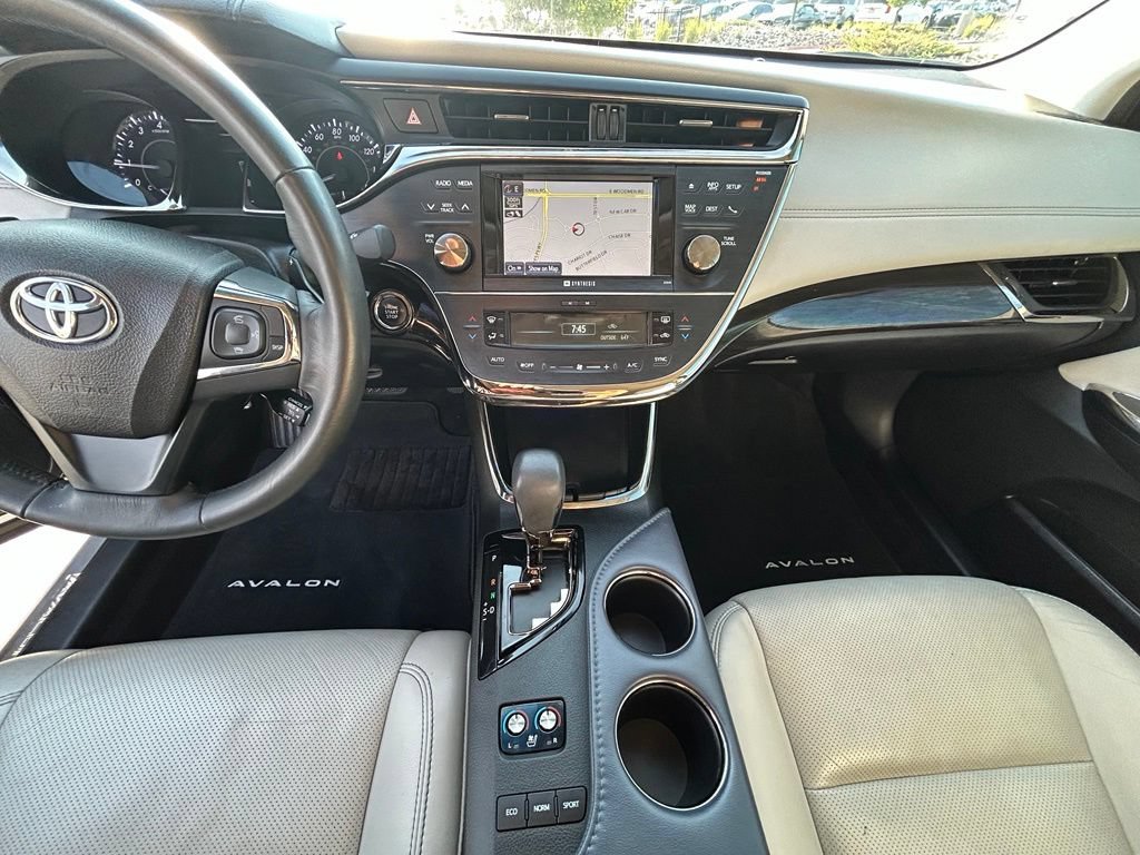 Used 2014 Toyota Avalon Limited FWD image 17