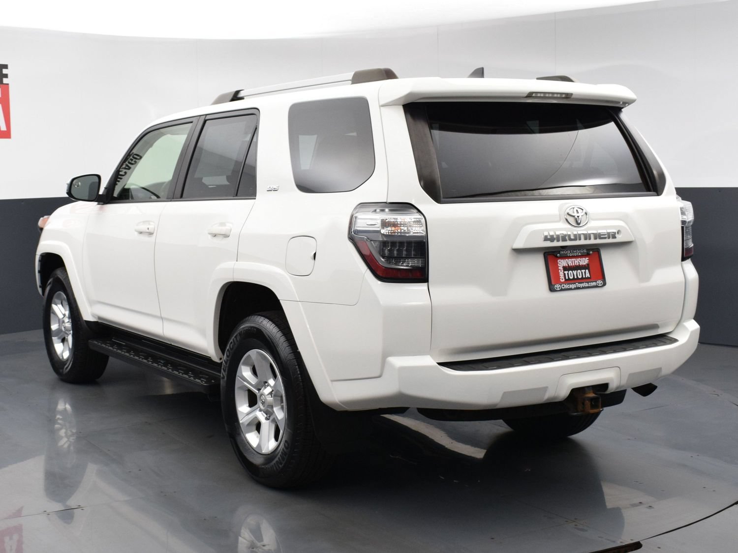 Used 2019 Toyota 4Runner SR5 AWD/4WD image 3