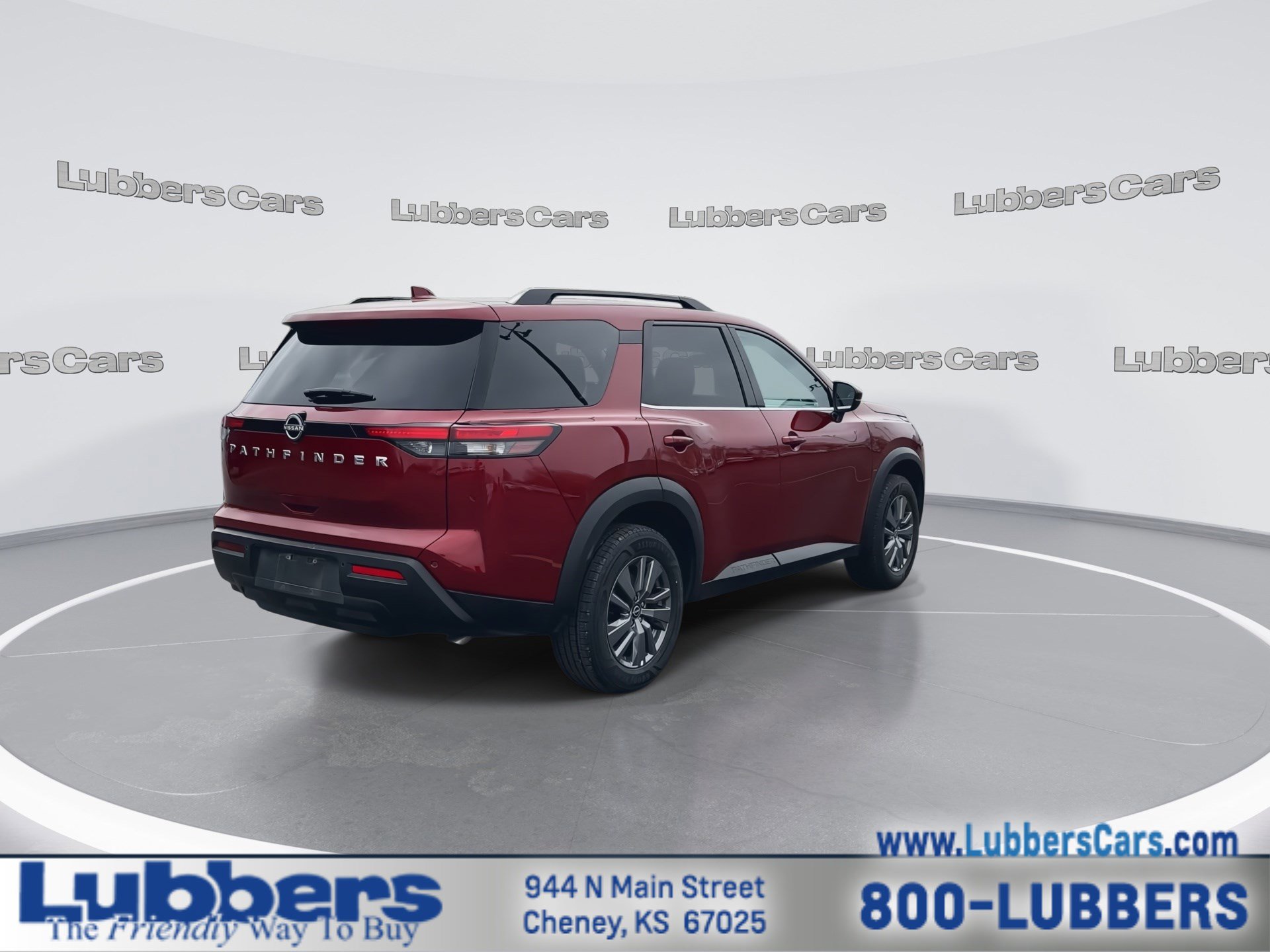 Used 2025 Nissan Pathfinder SV image 8