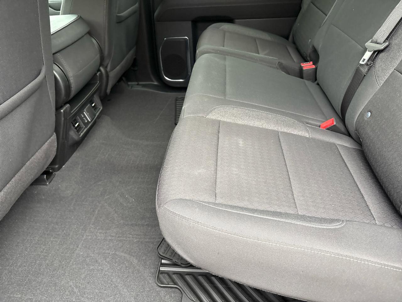 Used 2024 Chevrolet Silverado 1500 LT AWD/4WD image 25