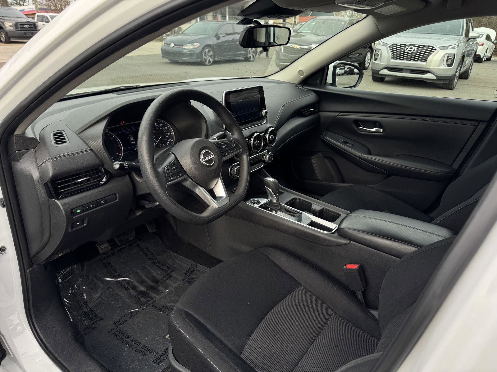 Used 2024 Nissan Sentra SV image 2