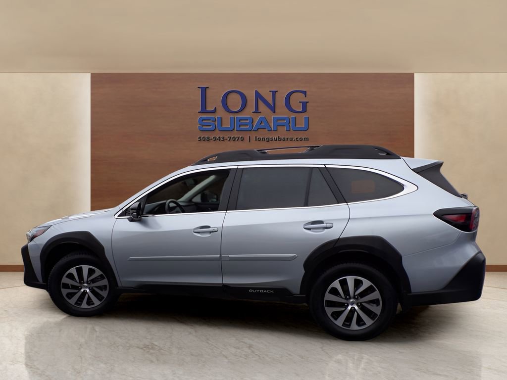 Used 2023 Subaru Outback Premium image 16