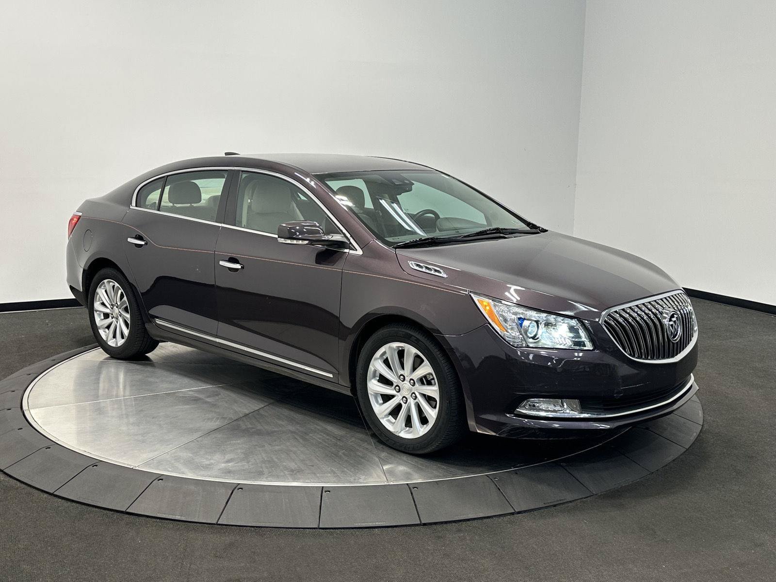 Used 2015 Buick LaCrosse Leather w/ Experience Buick Package FWD image 2